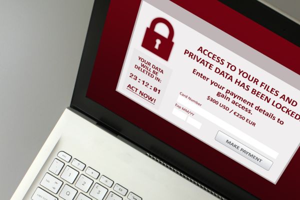 Laptop yang terkena ransomware